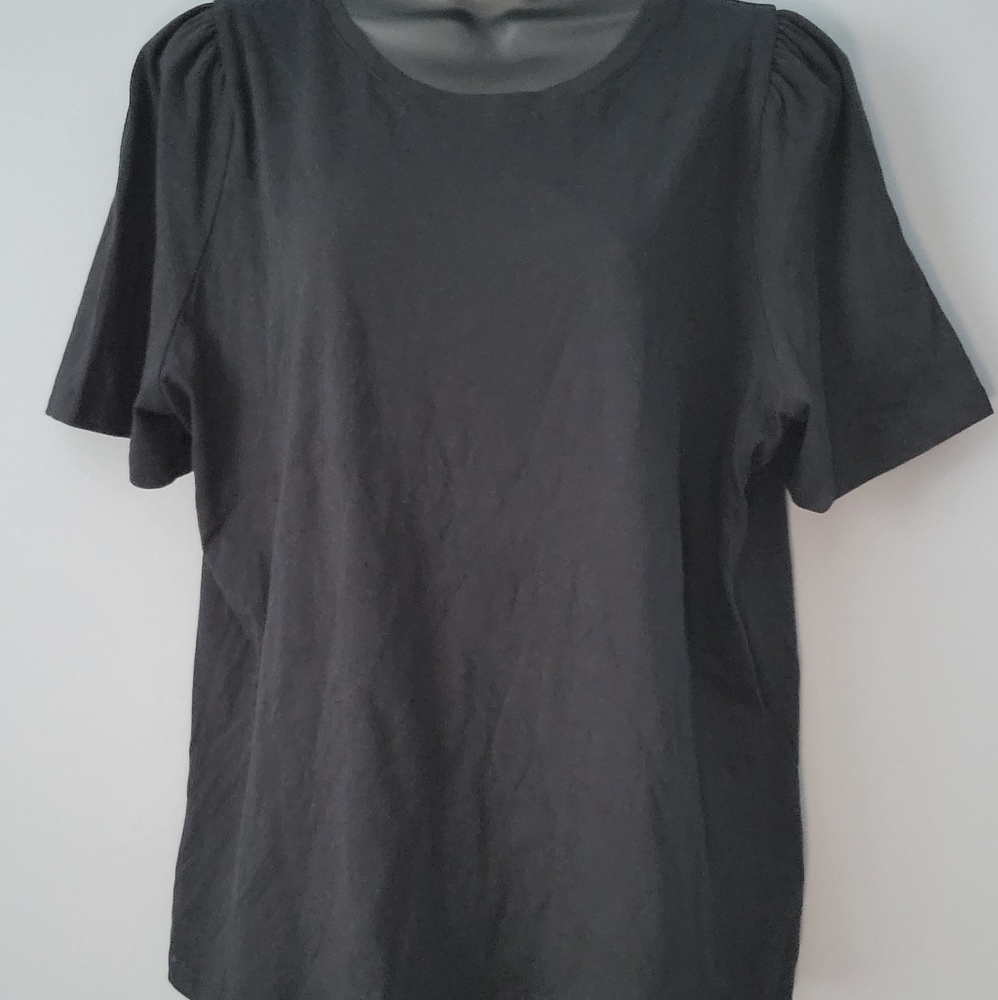 Black puffed-sleeve shirt